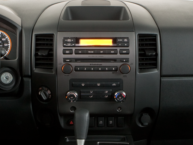 2011 Nissan Titan SV