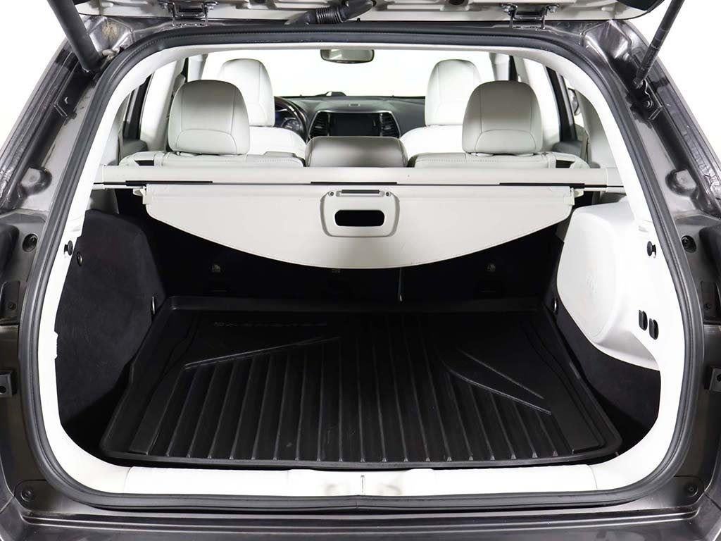 2019 Jeep Cherokee Overland