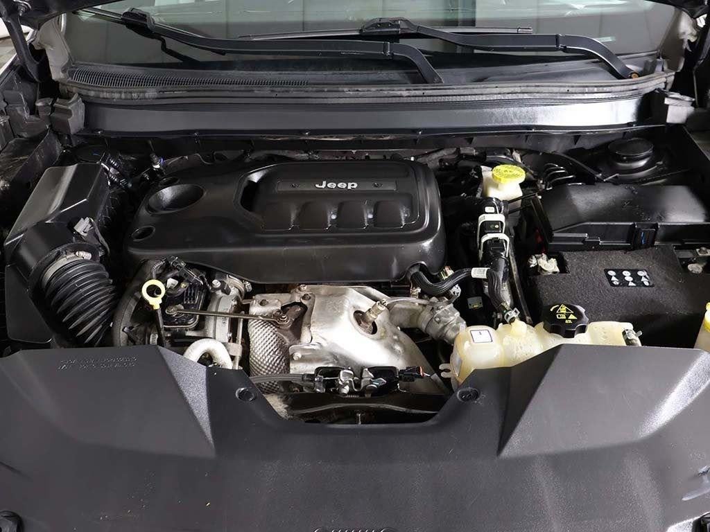 2019 Jeep Cherokee Overland