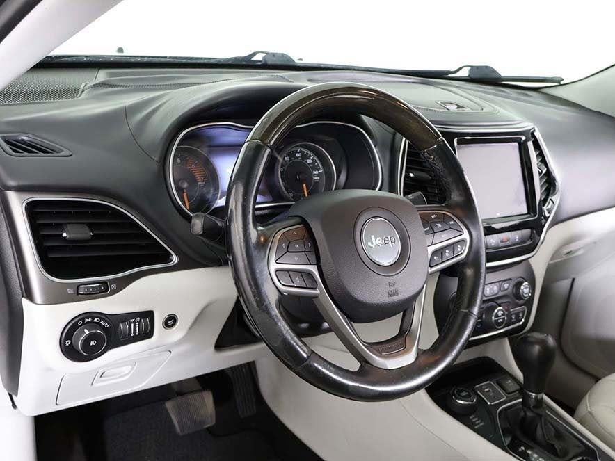 2019 Jeep Cherokee Overland