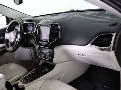 2019 Jeep Cherokee Overland