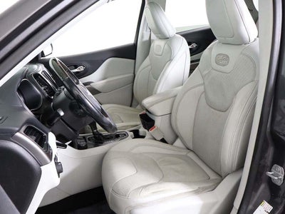 2019 Jeep Cherokee Overland