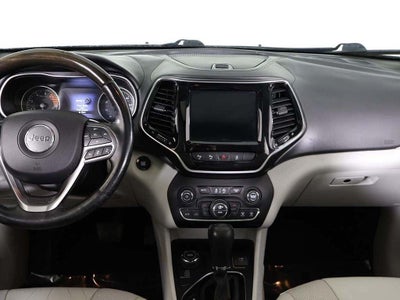 2019 Jeep Cherokee Overland