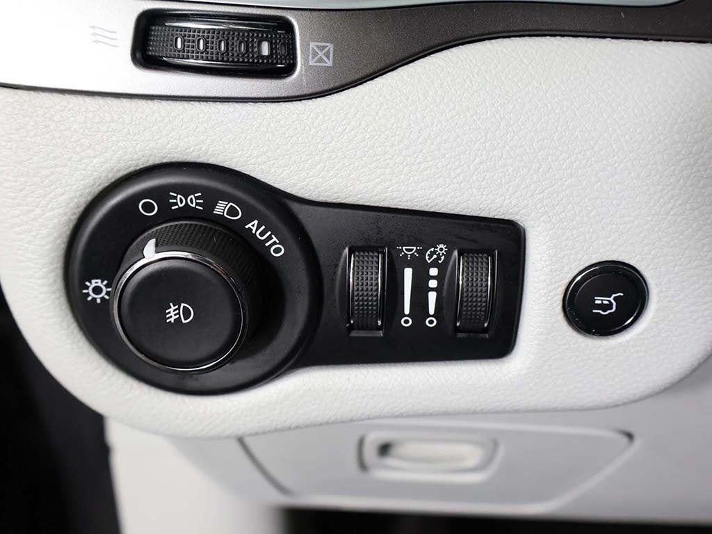 2019 Jeep Cherokee Overland