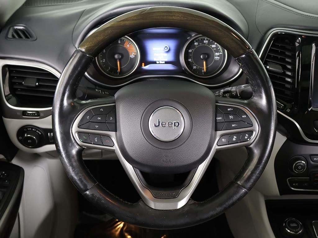 2019 Jeep Cherokee Overland