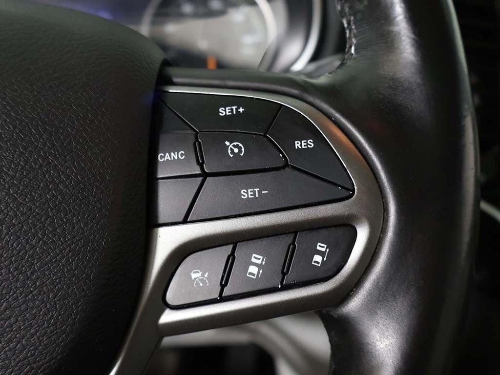 2019 Jeep Cherokee Overland