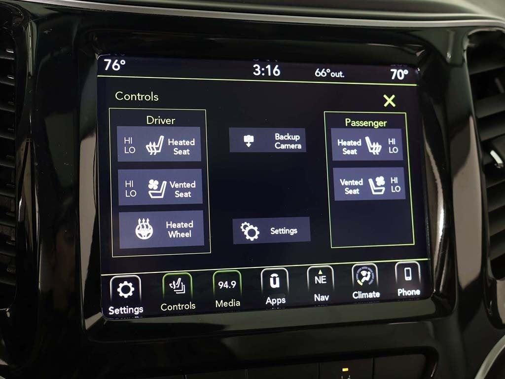 2019 Jeep Cherokee Overland