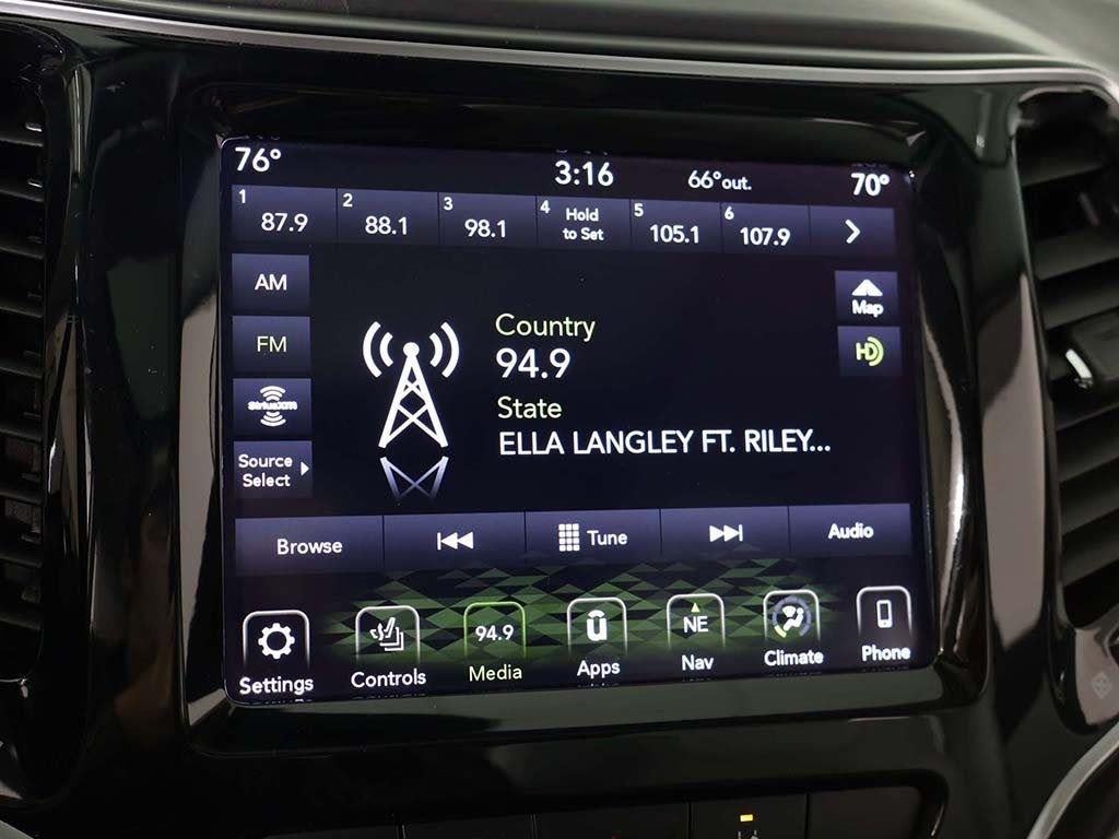 2019 Jeep Cherokee Overland