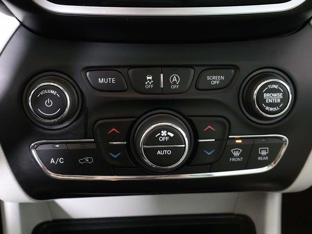 2019 Jeep Cherokee Overland