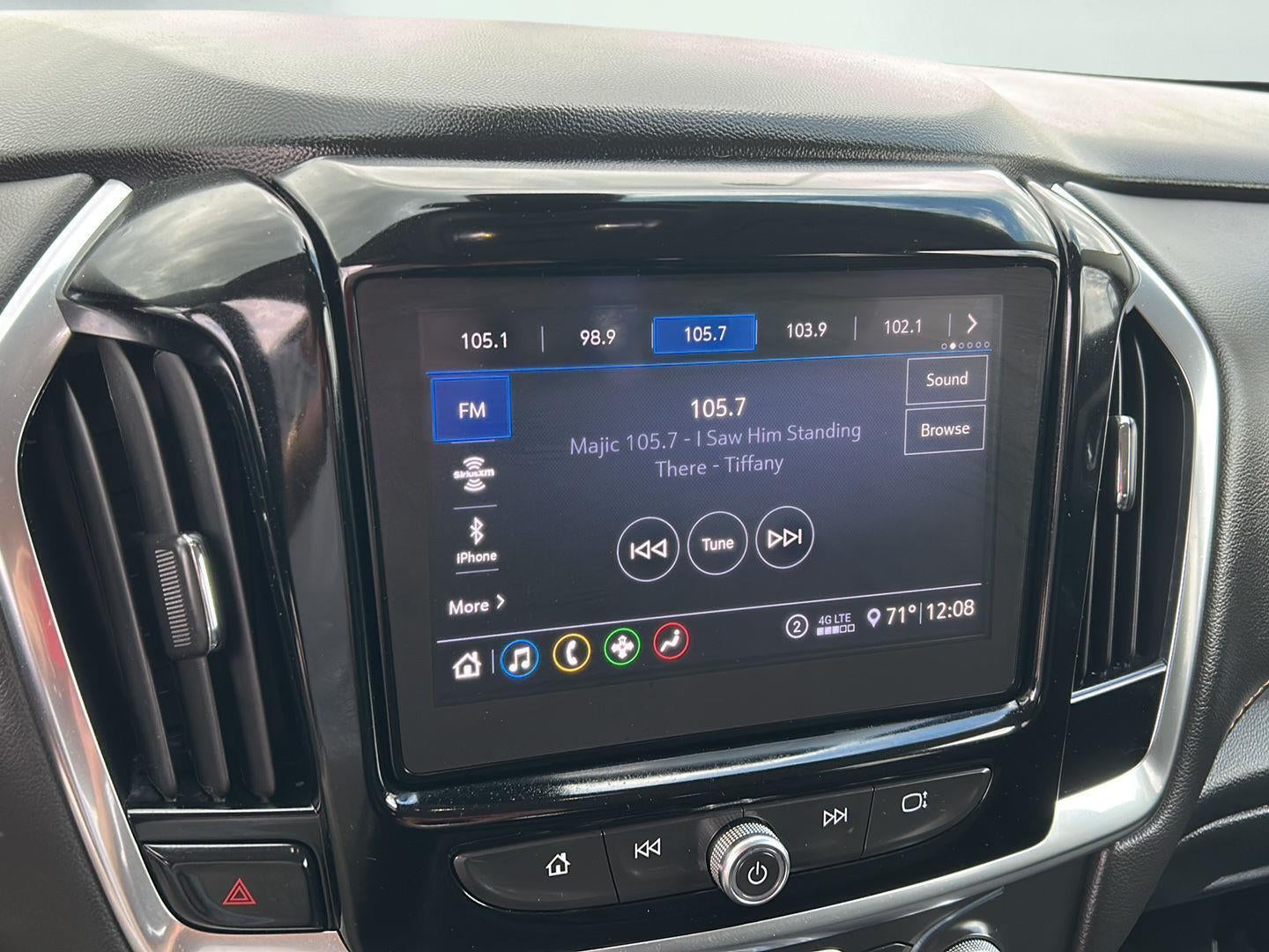 2020 Chevrolet Traverse LT Cloth