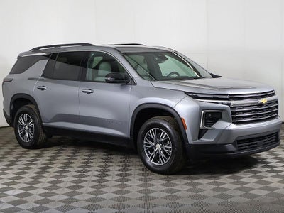 2025 Chevrolet Traverse AWD LT