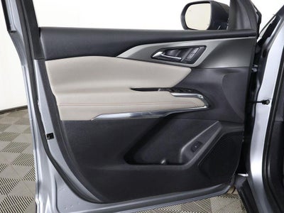 2025 Chevrolet Traverse AWD LT