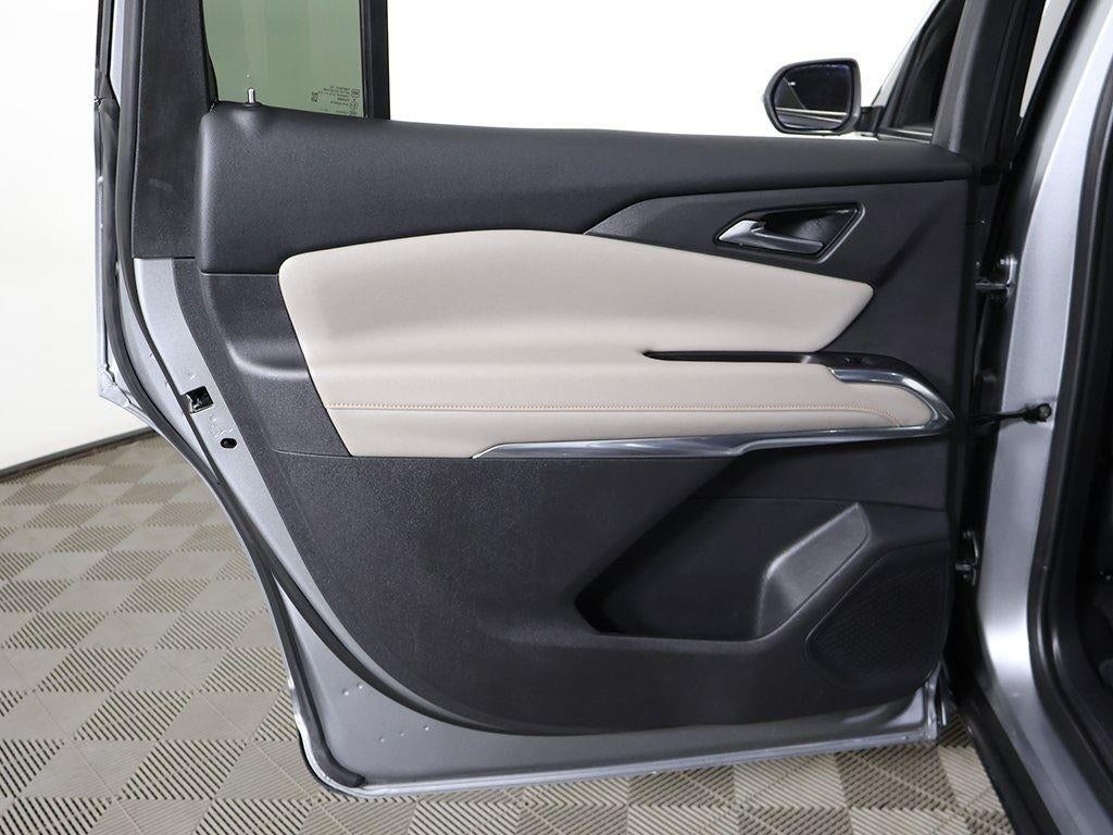 2025 Chevrolet Traverse AWD LT