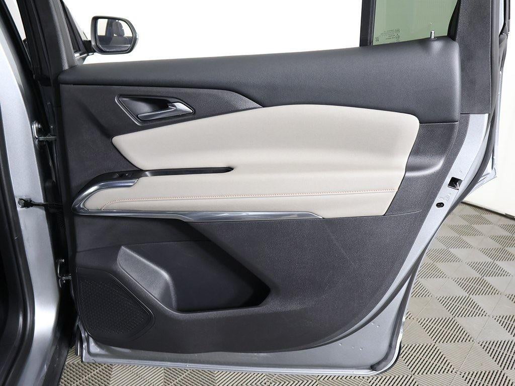 2025 Chevrolet Traverse AWD LT