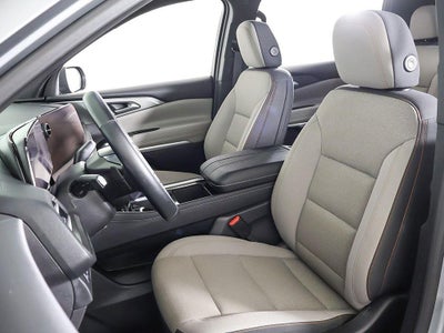 2025 Chevrolet Traverse AWD LT