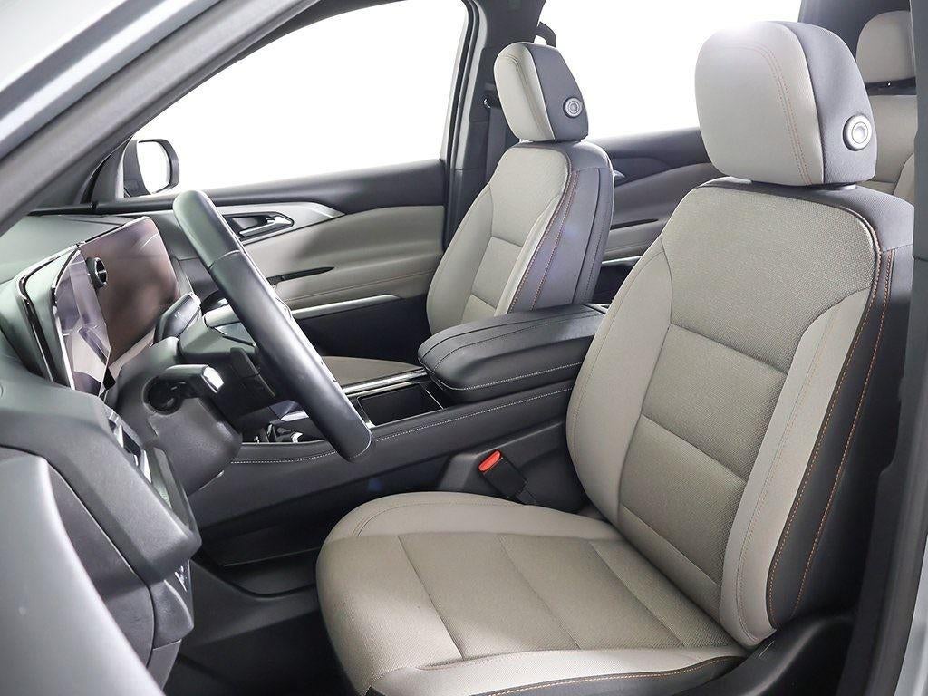 2025 Chevrolet Traverse AWD LT