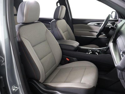 2025 Chevrolet Traverse AWD LT