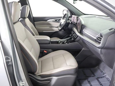 2025 Chevrolet Traverse AWD LT