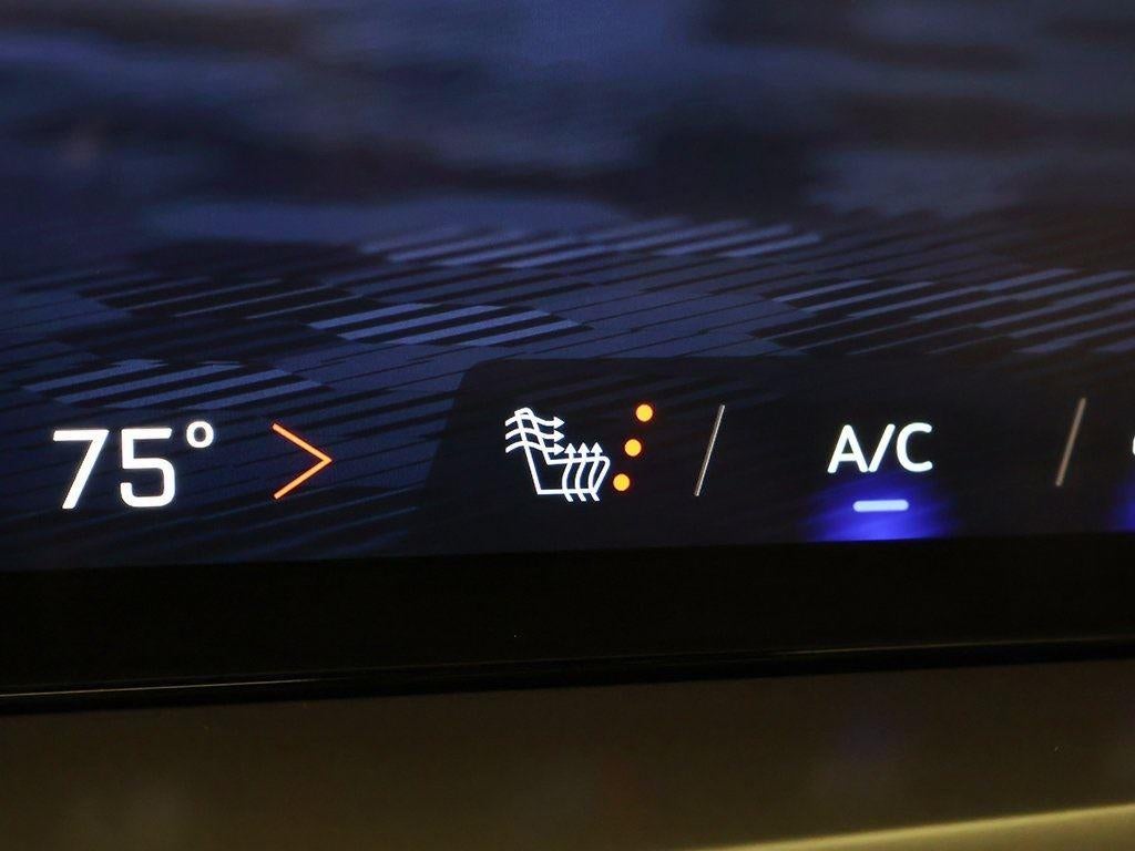 2025 Chevrolet Traverse AWD LT