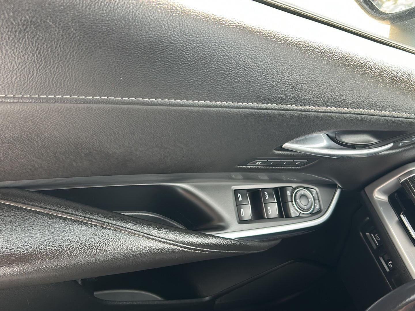 2024 Cadillac XT4 FWD Premium Luxury
