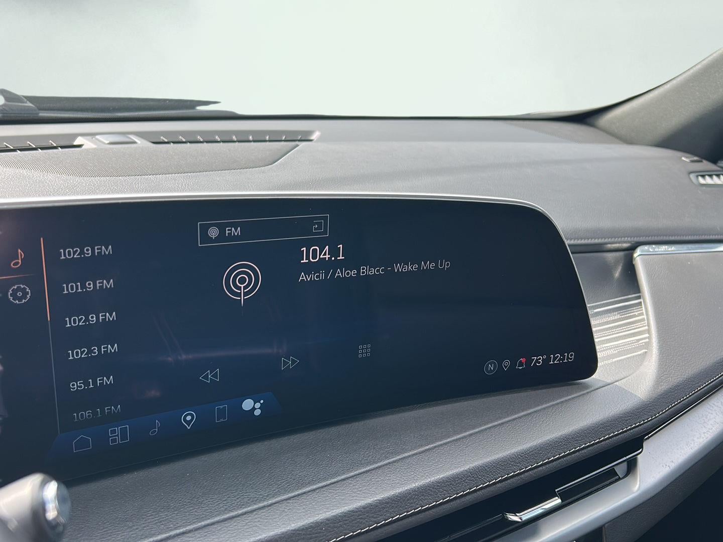 2024 Cadillac XT4 FWD Premium Luxury