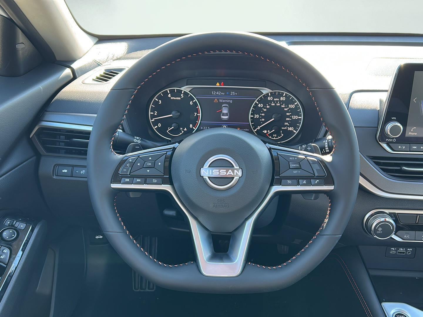 2025 Nissan Altima SR