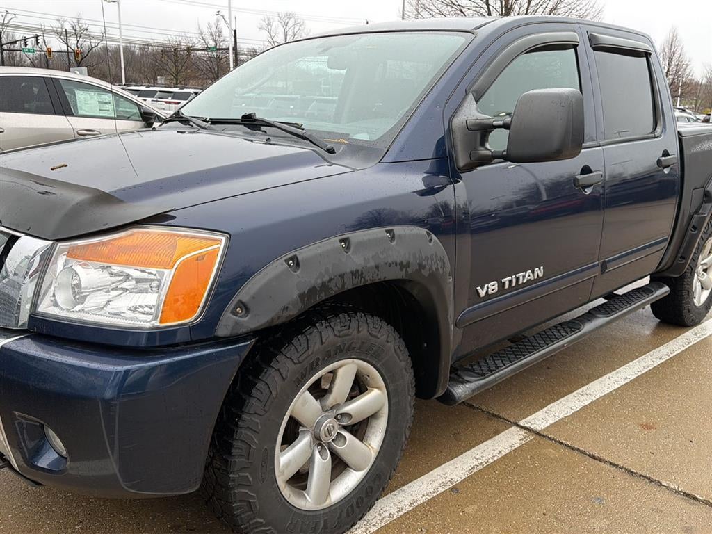 2011 Nissan Titan SV