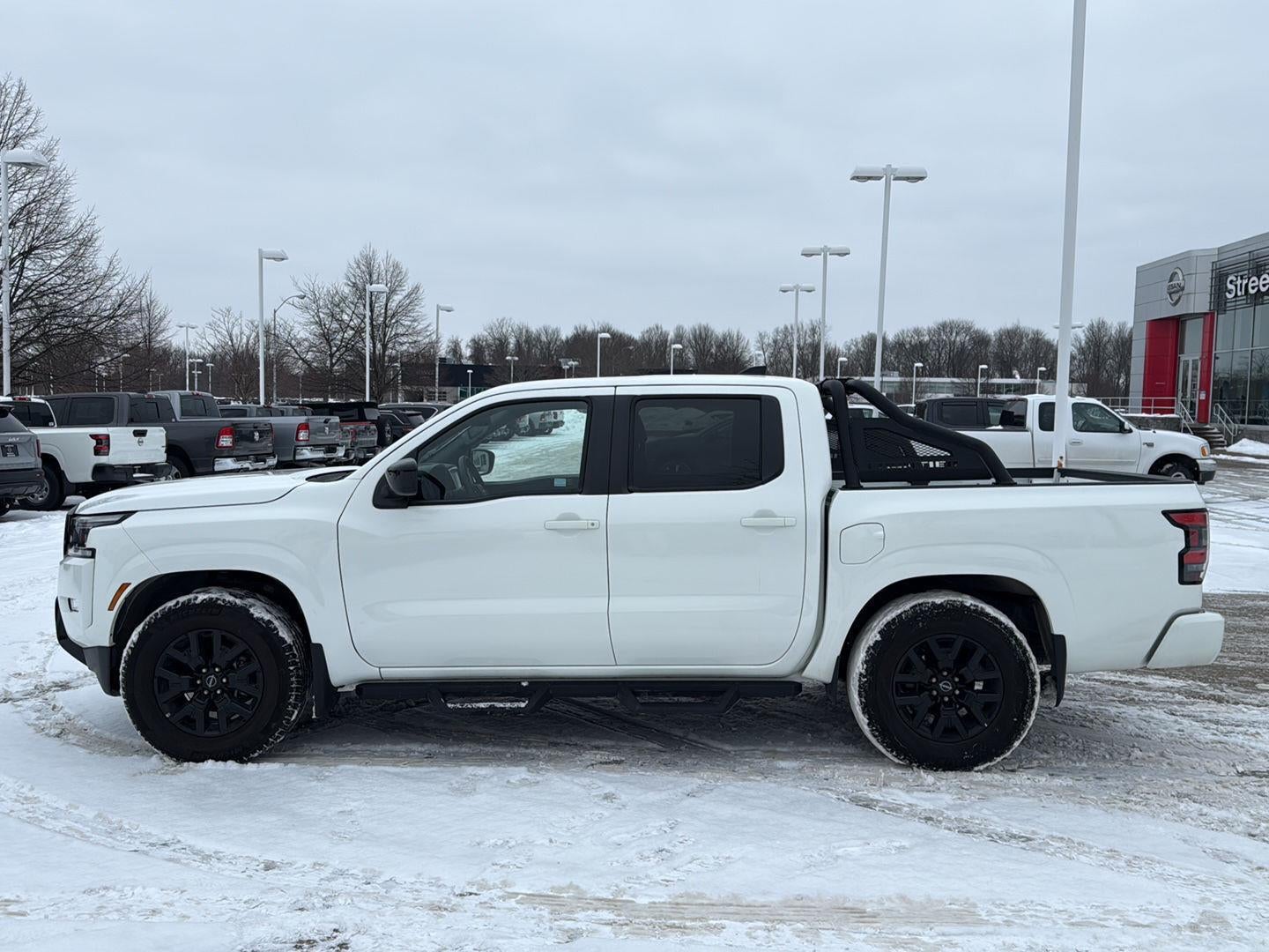 2023 Nissan Frontier SV