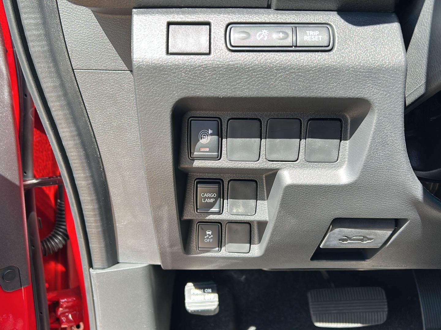 2027 Nissan Frontier SV