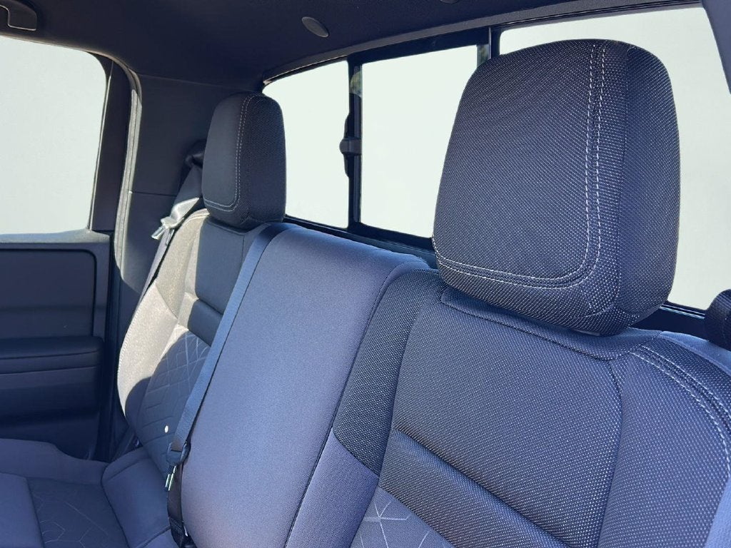 2027 Nissan Frontier SV 21