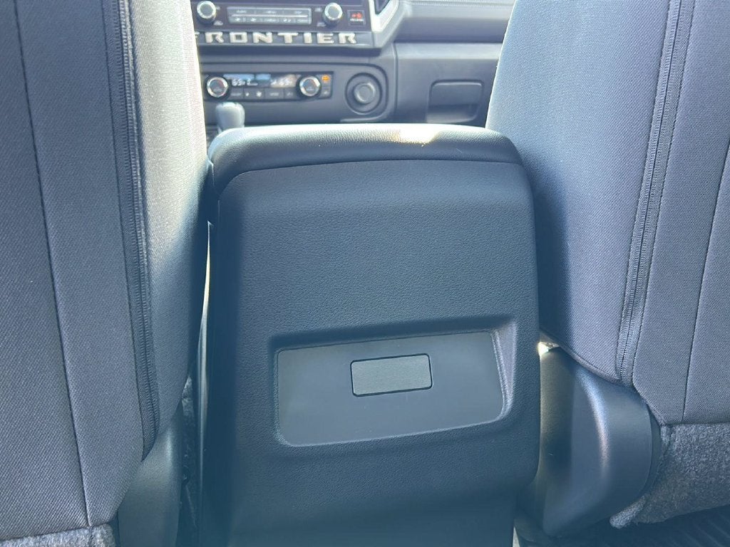 2027 Nissan Frontier SV
