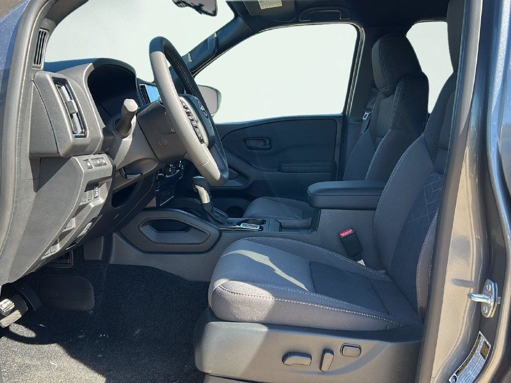 2027 Nissan Frontier SV 6