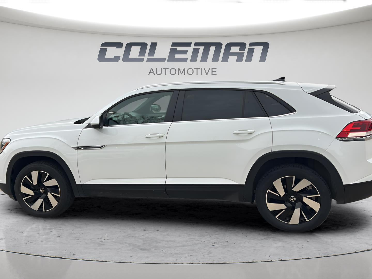 2024 Volkswagen Atlas Cross Sport 2.0T SE w/Technology