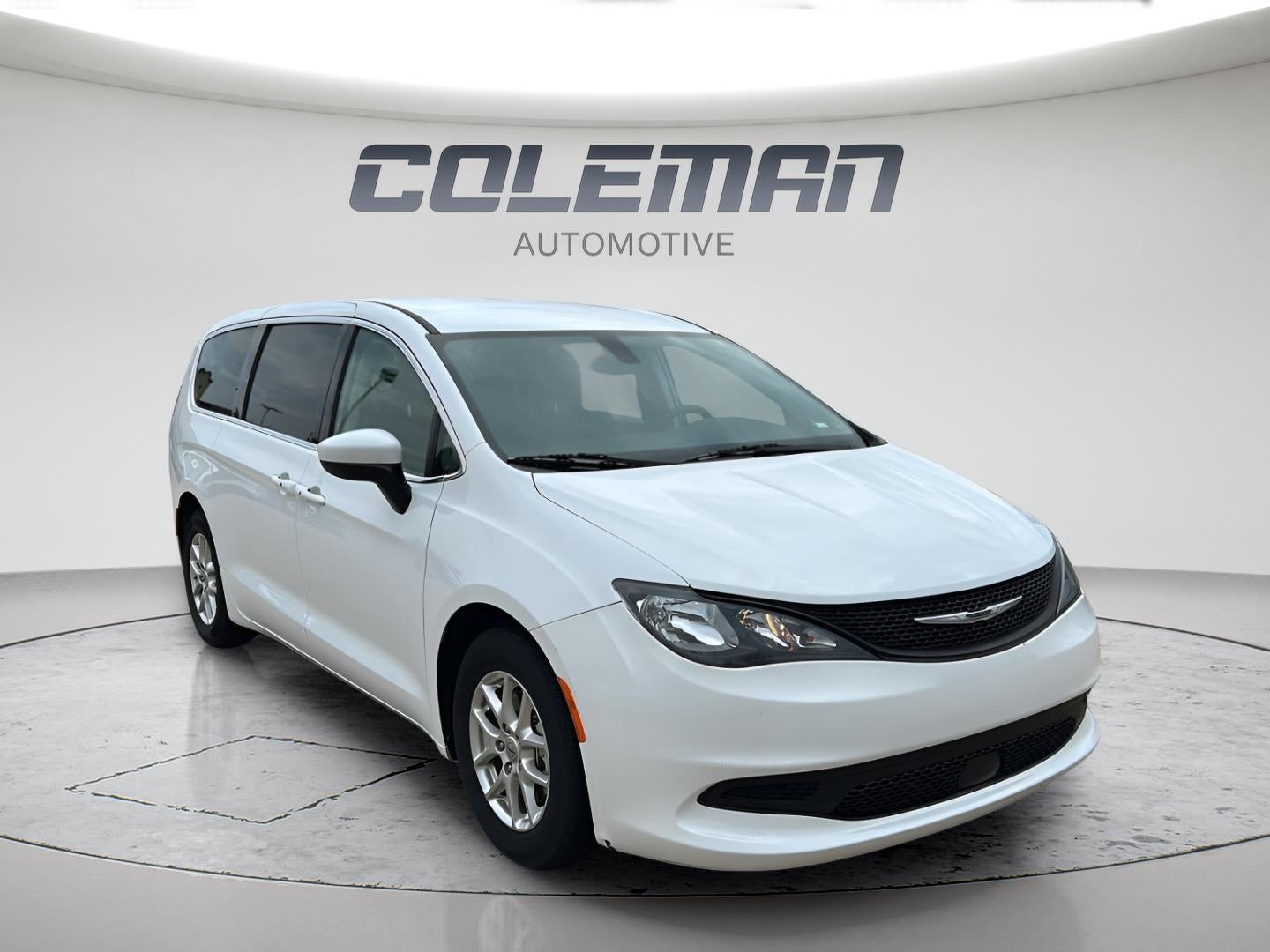 2022 Chrysler Voyager LX