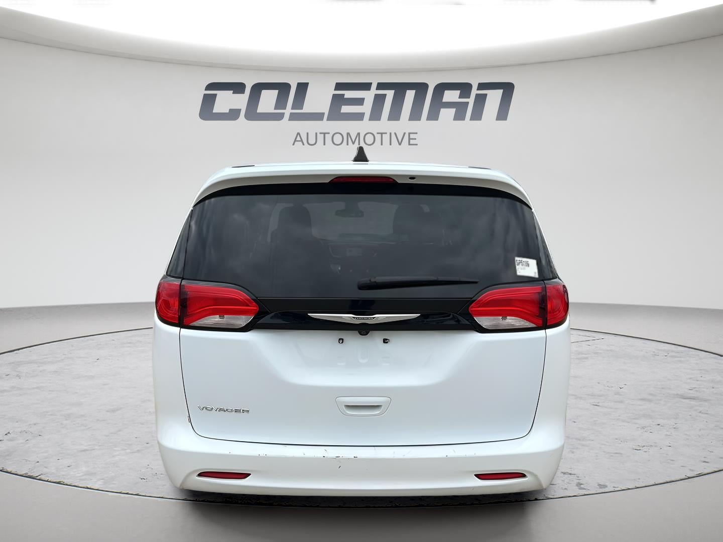 2022 Chrysler Voyager LX