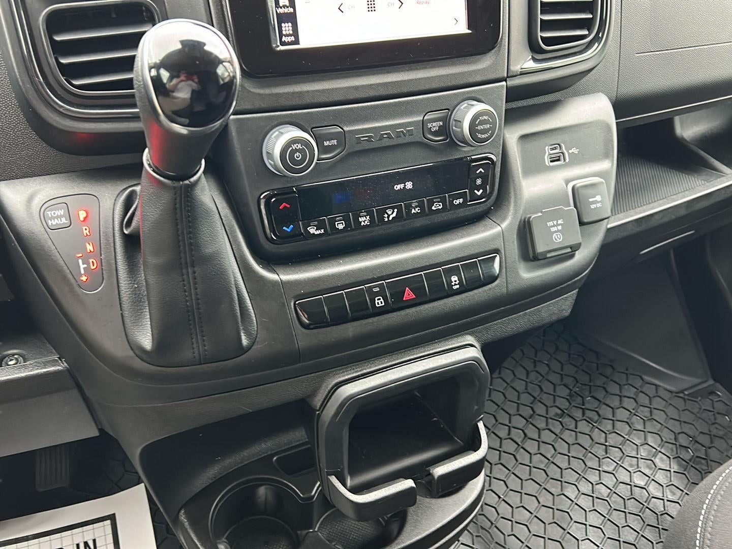 2024 RAM ProMaster Cargo Van Tradesman