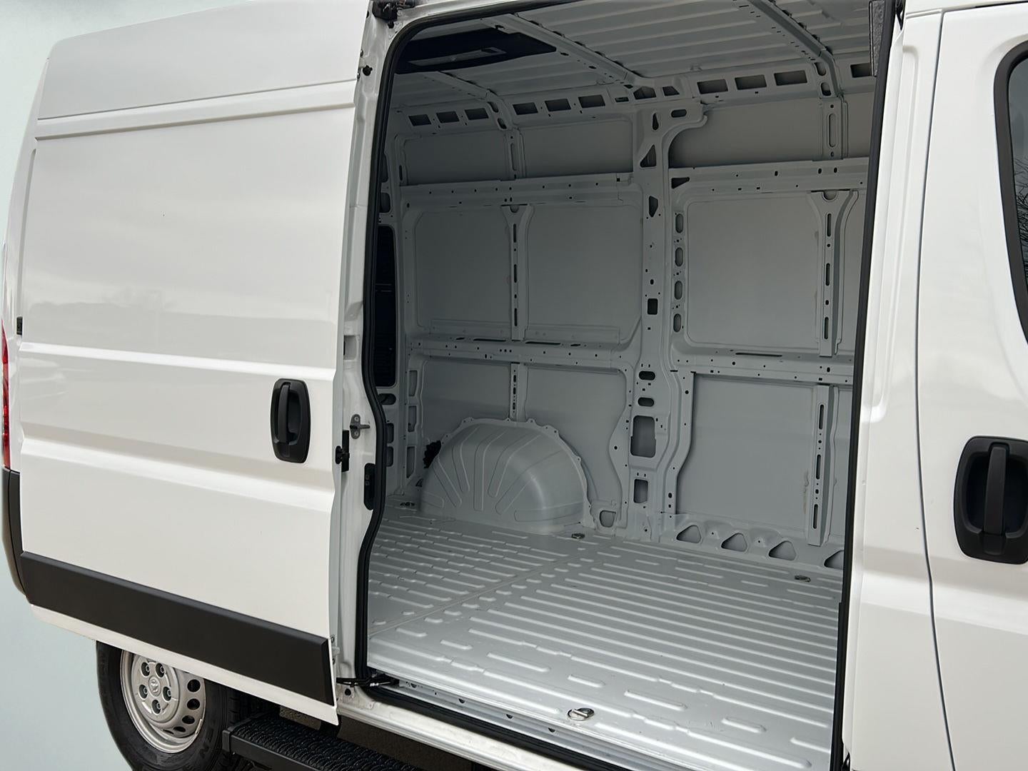2024 RAM ProMaster Cargo Van Tradesman