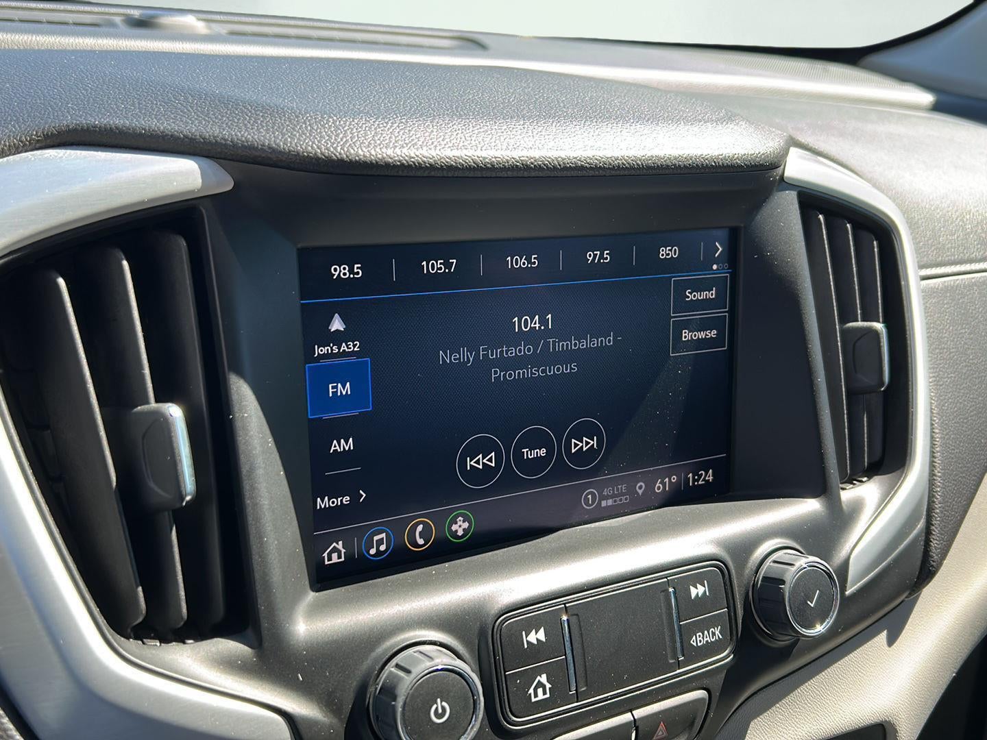 2023 GMC Terrain SLT