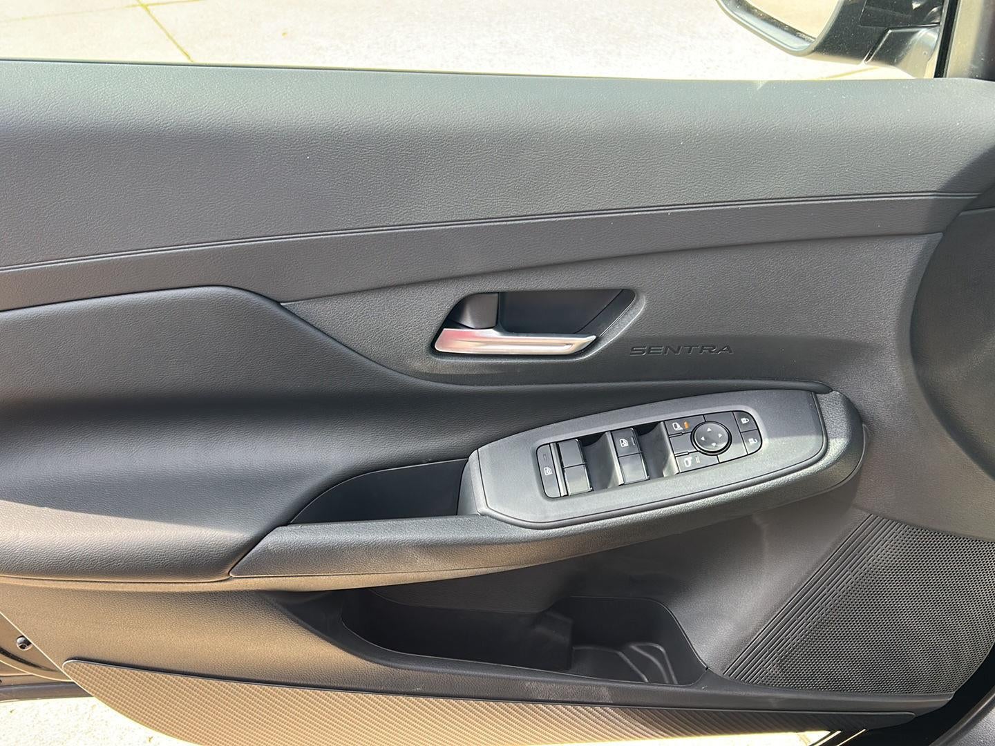 2027 Nissan Sentra SV 10