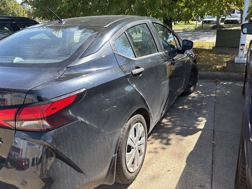 2021 Nissan Versa S 6