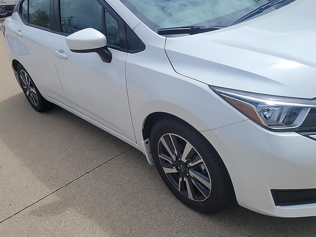 2023 Nissan Versa SV