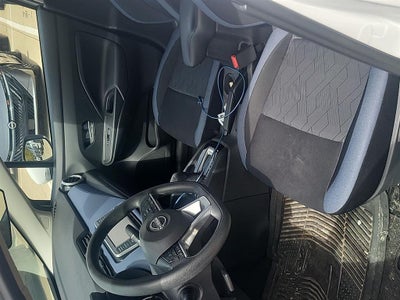 2023 Nissan Versa SV