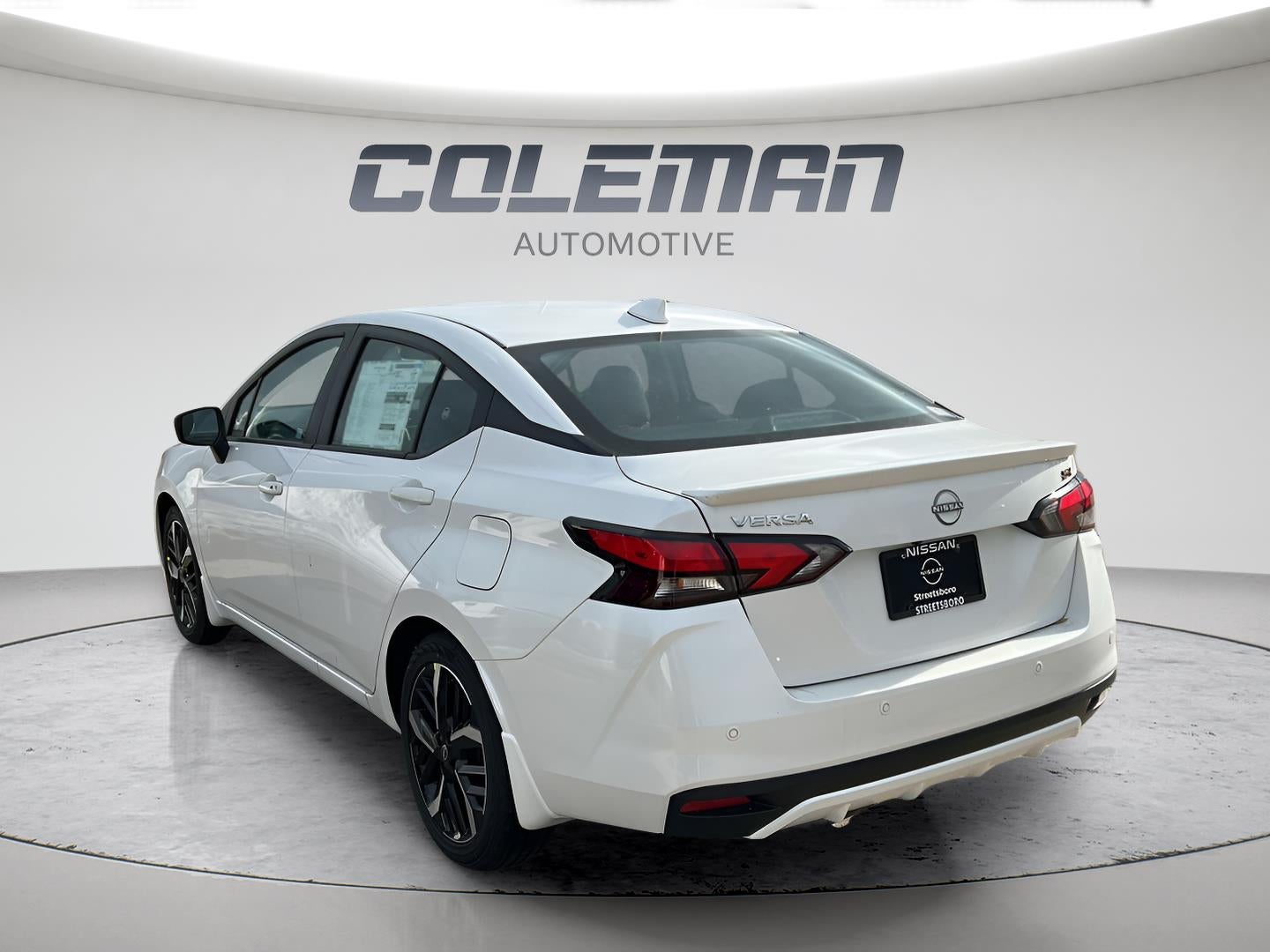 2025 Nissan Versa SR