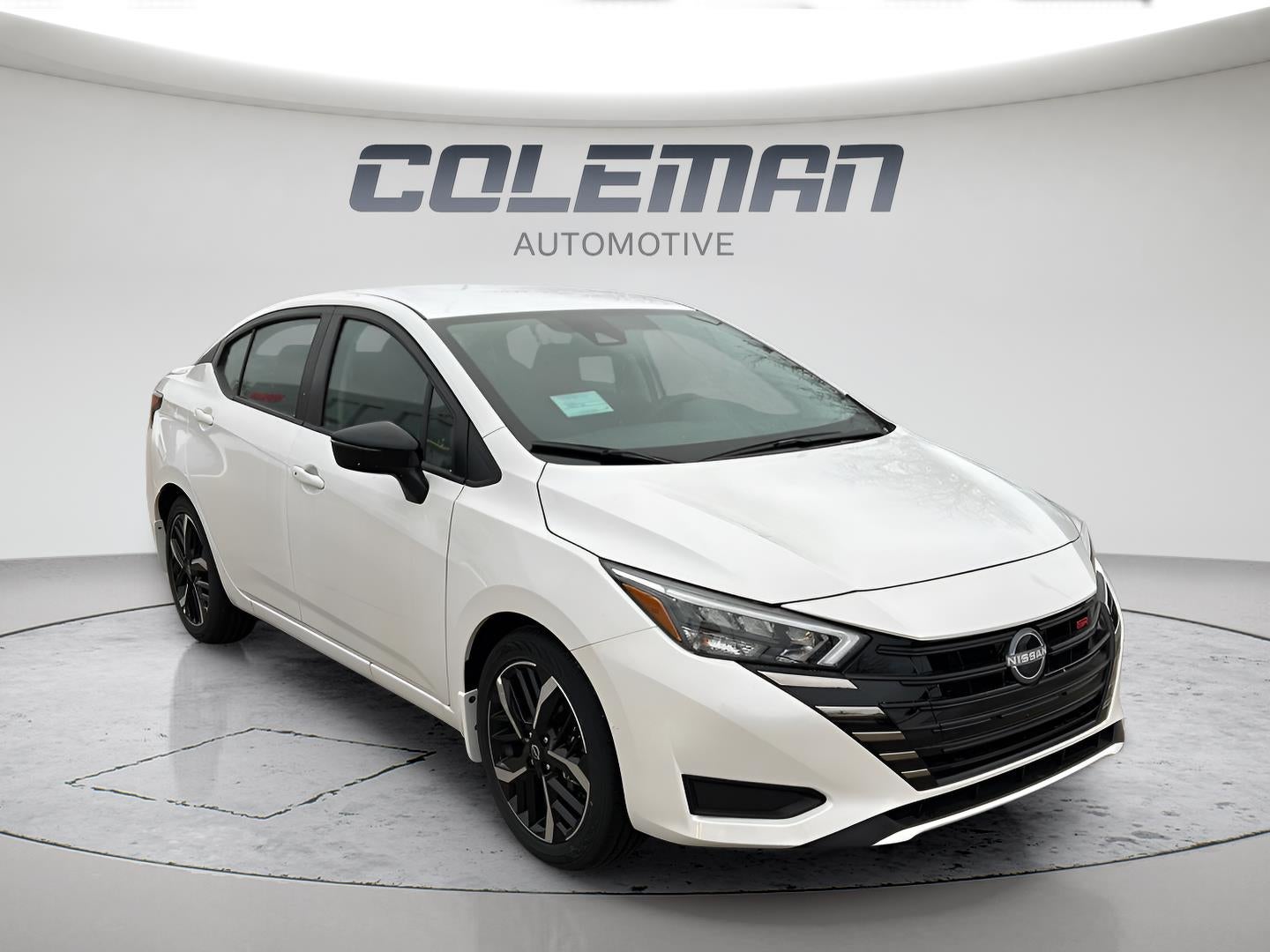 2025 Nissan Versa SR