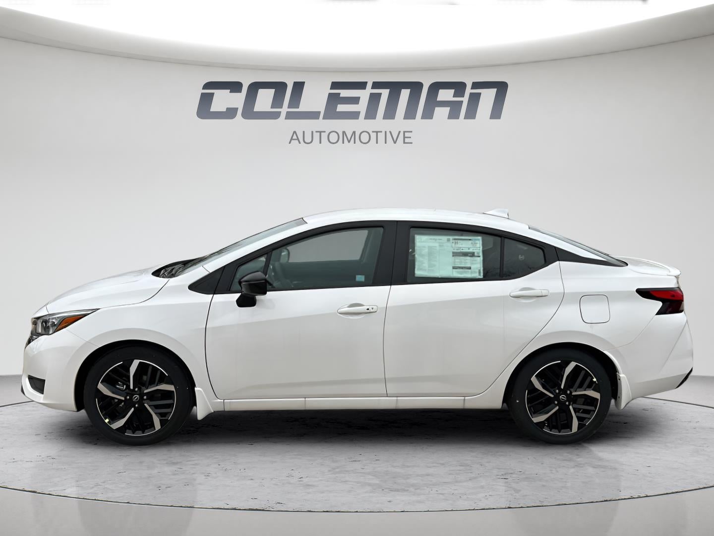 2025 Nissan Versa SR