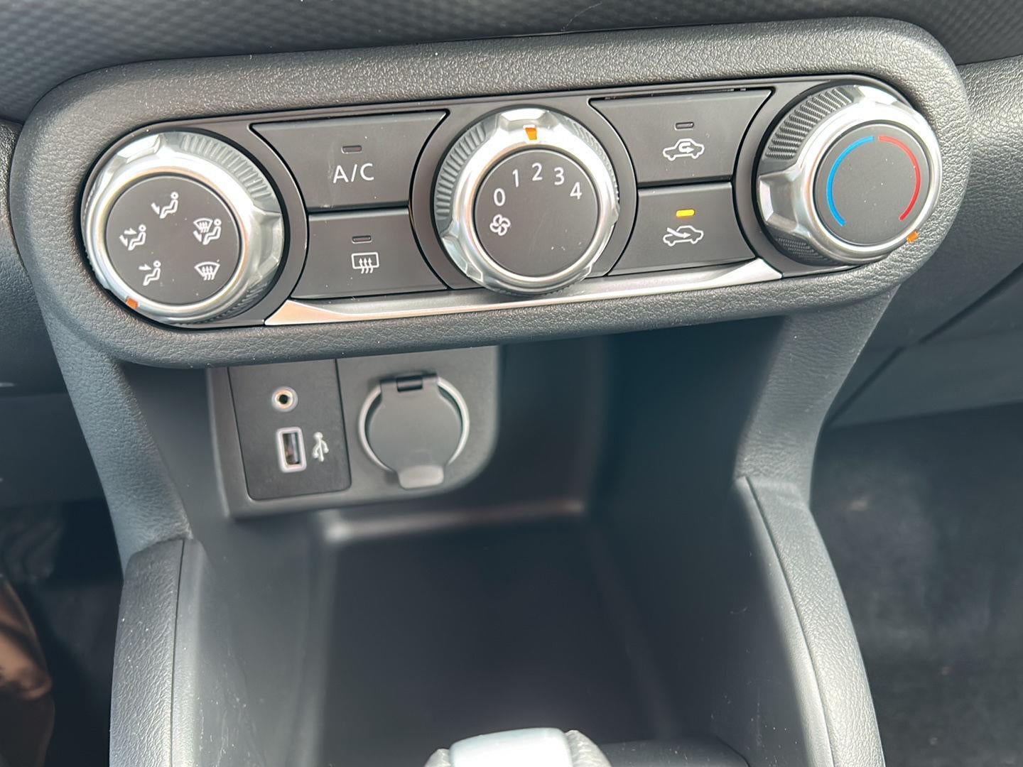 2025 Nissan Kicks Play S