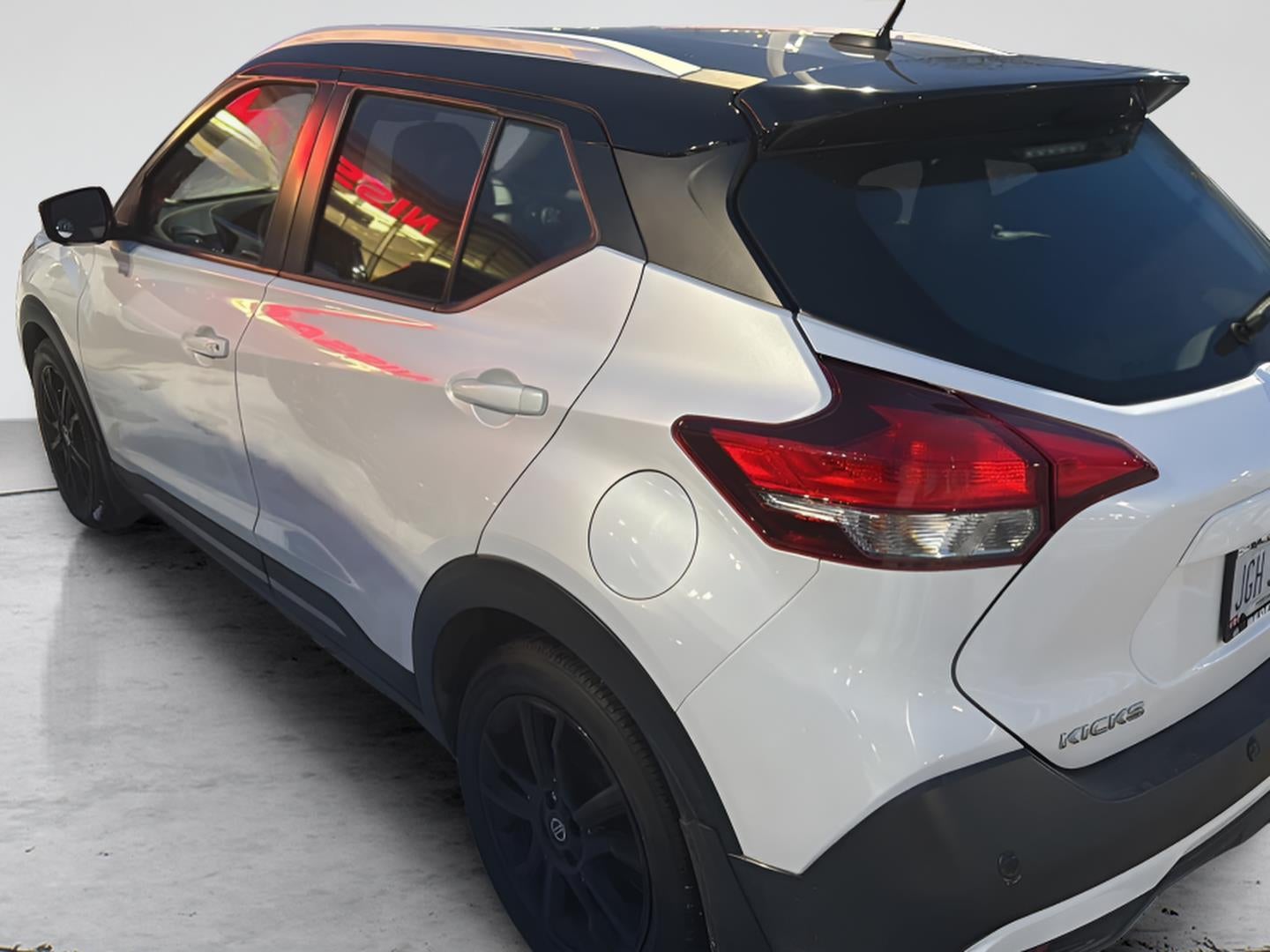 2020 Nissan Kicks SR