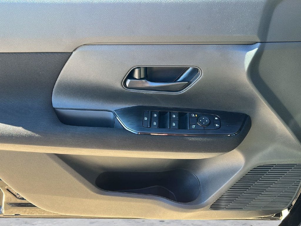 2027 Nissan Kicks S 11