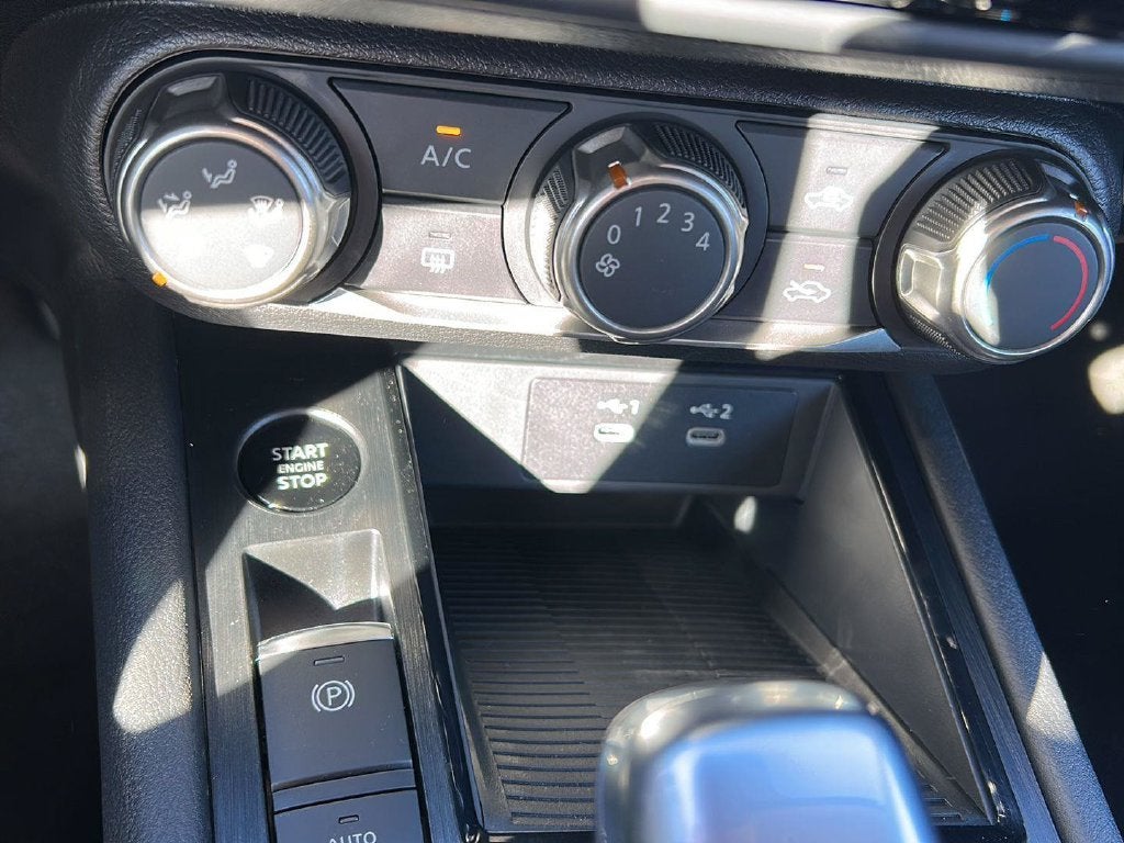 2027 Nissan Kicks S 14