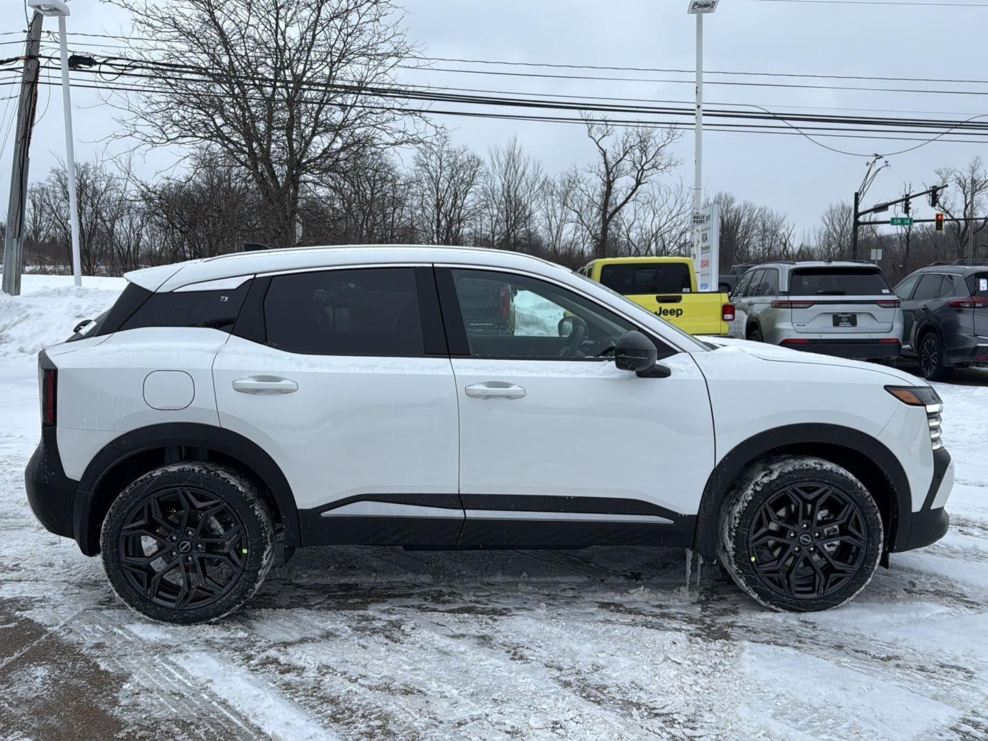 2026 Nissan Kicks SR